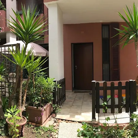 Guest house En-suite On The With Terrace E Garden R1150 *